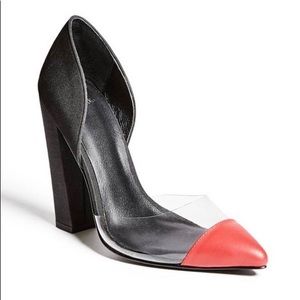 NEW✨ Marciano “Elena” Leather Pump